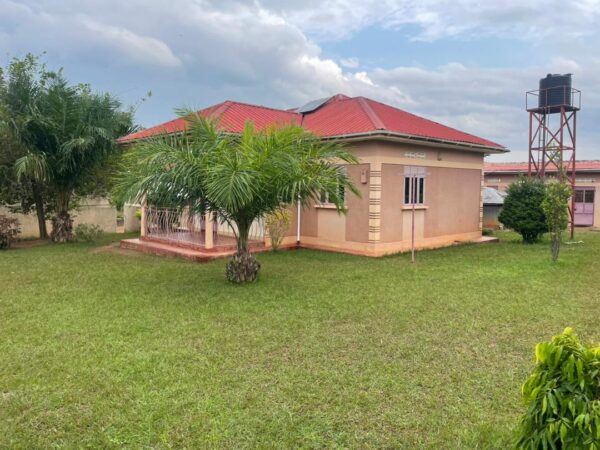 5 BEDROOM  HOUSE NEXT TO AIRFIELD IN AYIVU - Image 2
