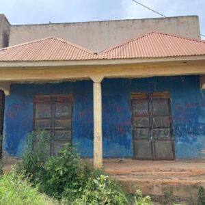 COMMERCIAL HOUSES IN RUSHERE