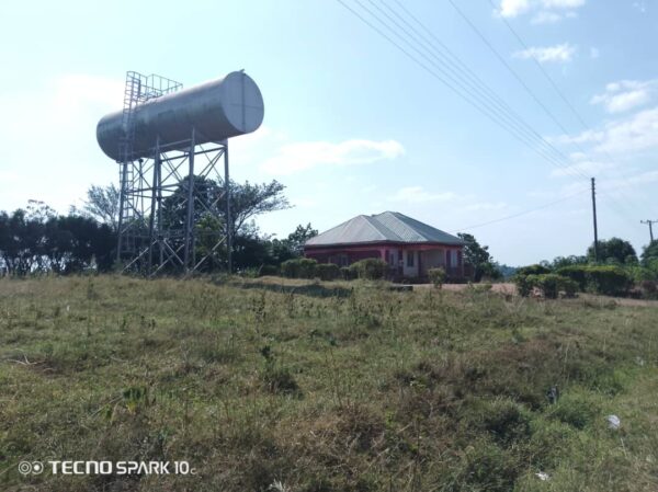 50 ACRES OF LAND WITH A SCHOOL AND HOSPITAL IN KYENJOJO. - Image 3