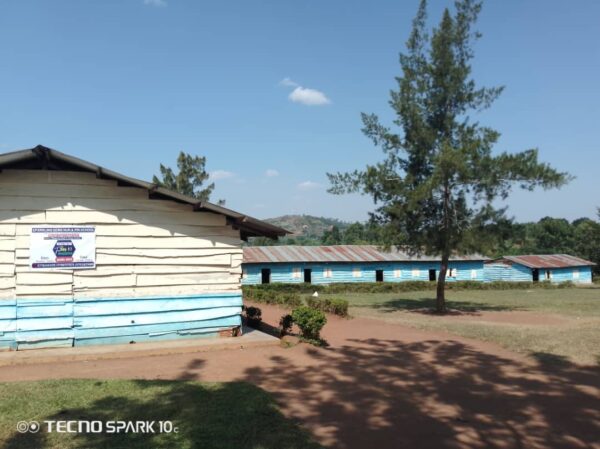 50 ACRES OF LAND WITH A SCHOOL AND HOSPITAL IN KYENJOJO. - Image 4